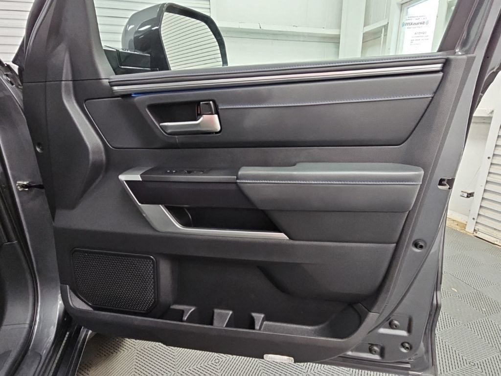 2023 Toyota Tundra Hybrid Platinum
