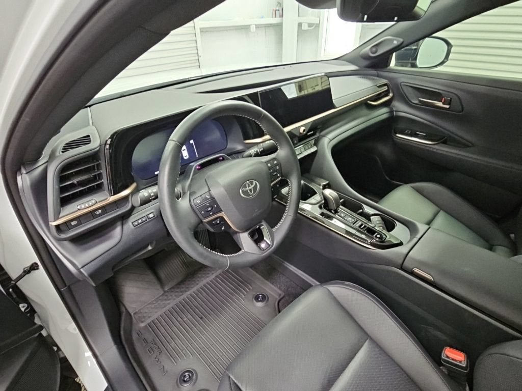 2026 Toyota Crown Limited - Photo 12