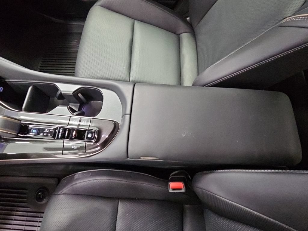2026 Toyota Crown Limited - Photo 22