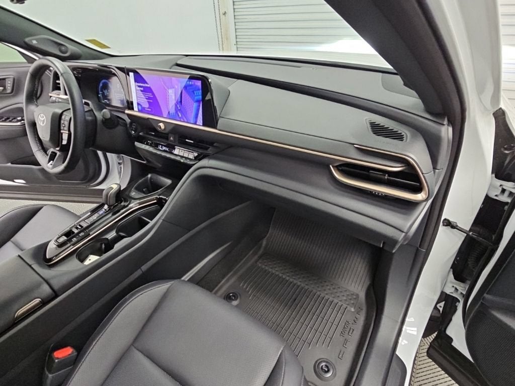 2026 Toyota Crown Limited - Photo 39