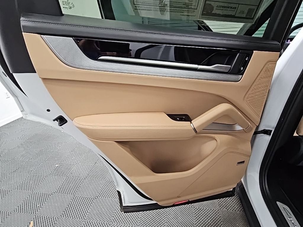 2025 Porsche Cayenne Coupe AWD