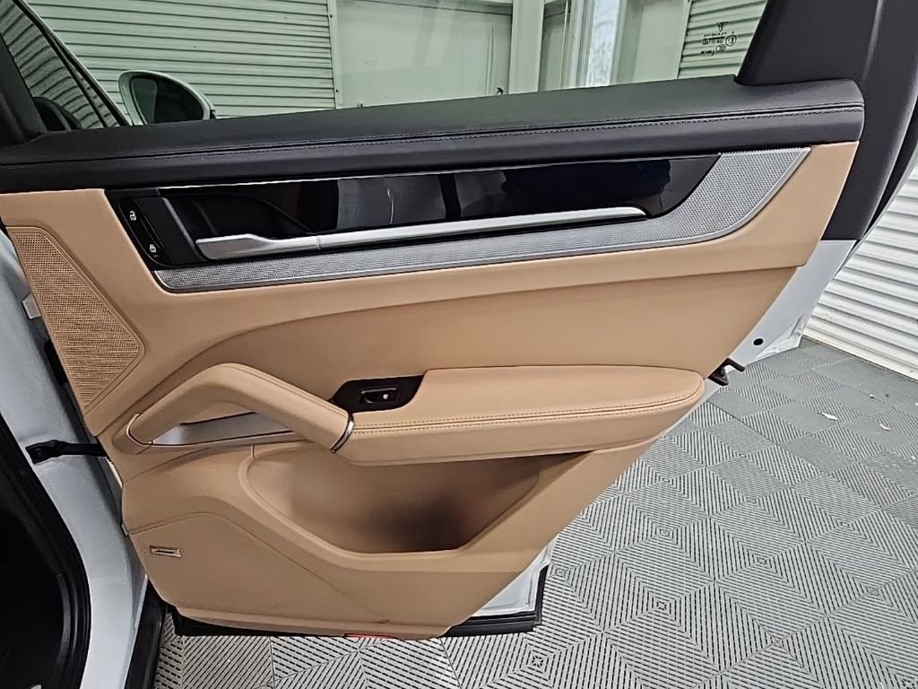 2025 Porsche Cayenne Coupe AWD