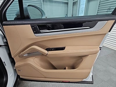 2025 Porsche Cayenne Coupe AWD