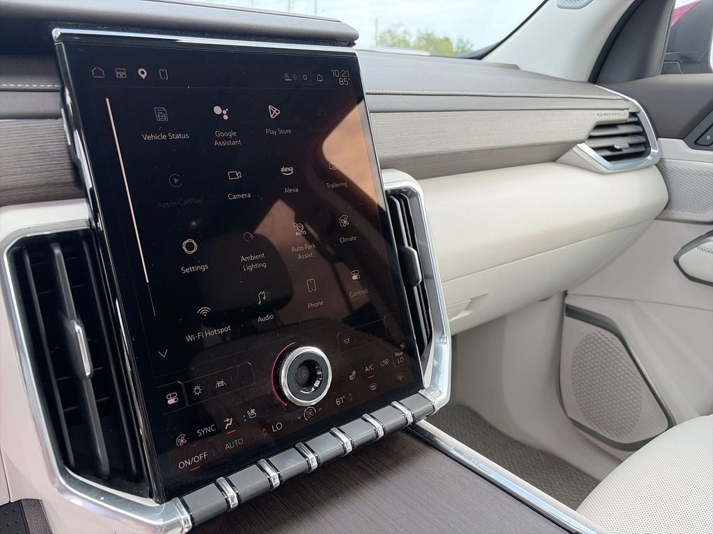 2024 GMC Acadia Denali