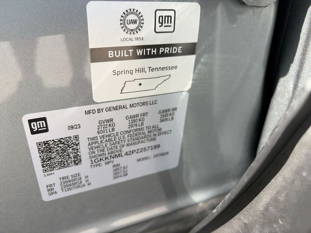 2023 GMC Acadia SLT
