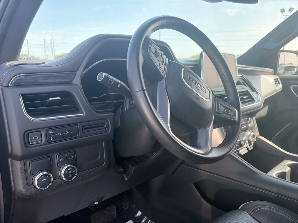 2023 GMC Yukon SLT