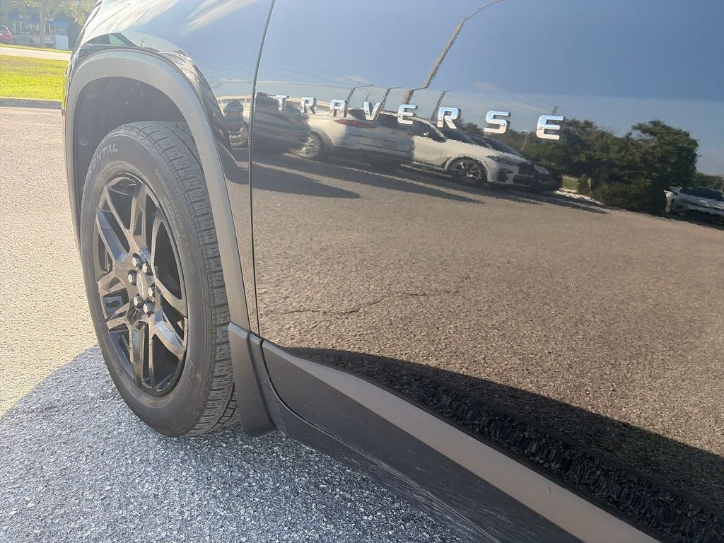 2023 Chevrolet Traverse LS