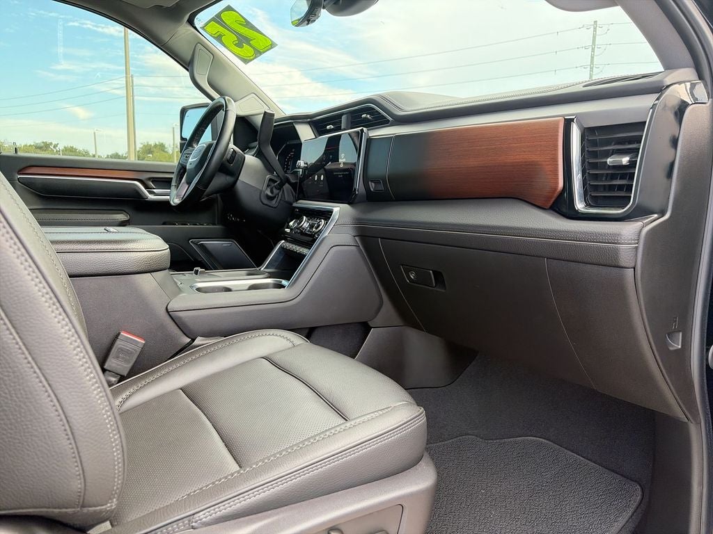 2025 GMC Sierra 2500HD Denali