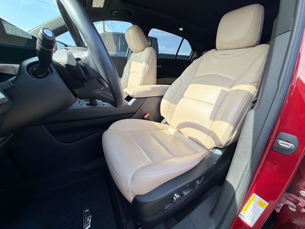 2024 Cadillac XT4 Premium Luxury