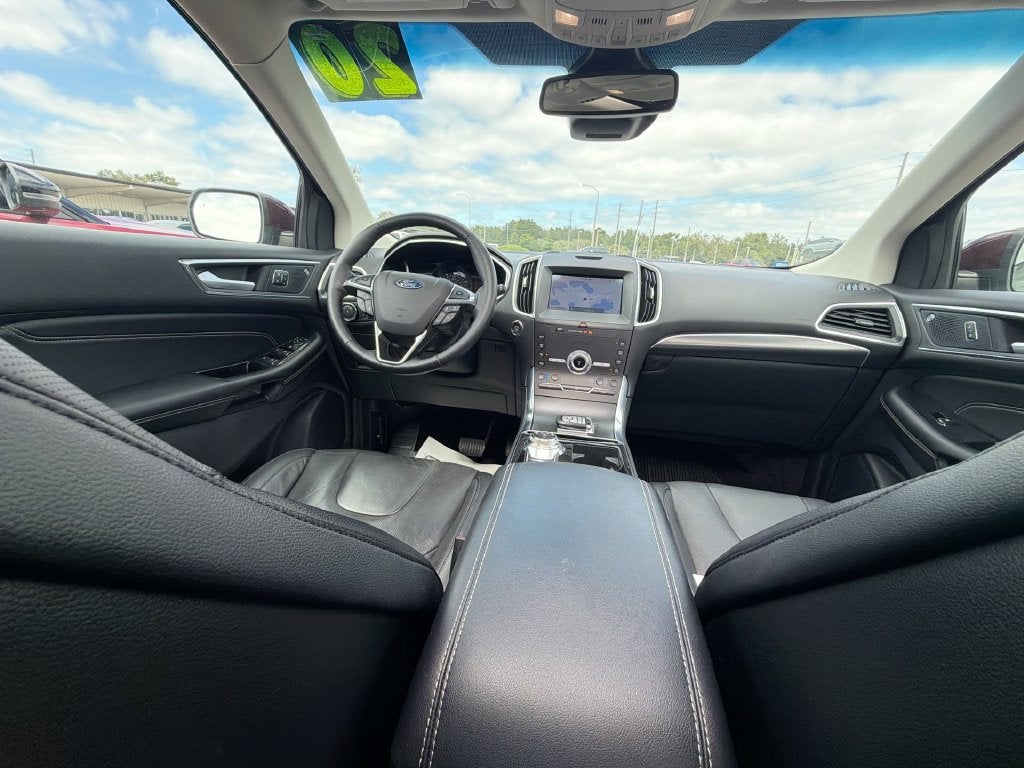 2020 Ford Edge Titanium