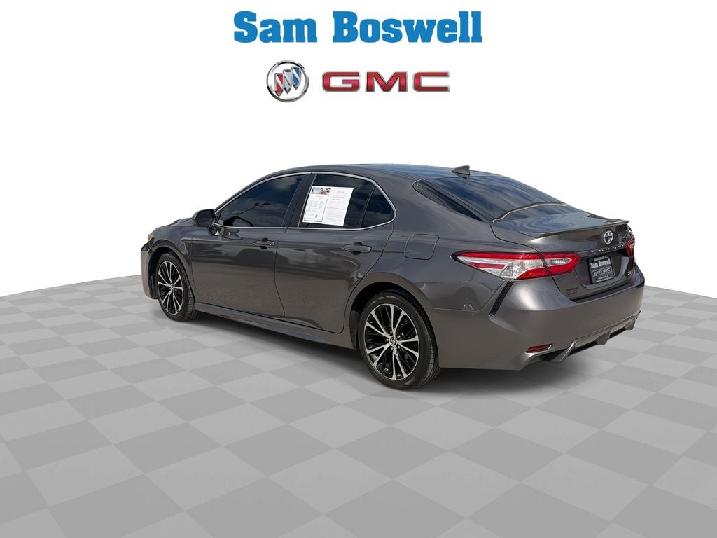 2020 Toyota Camry SE