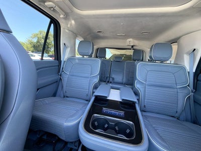 2023 Lincoln Navigator Black Label
