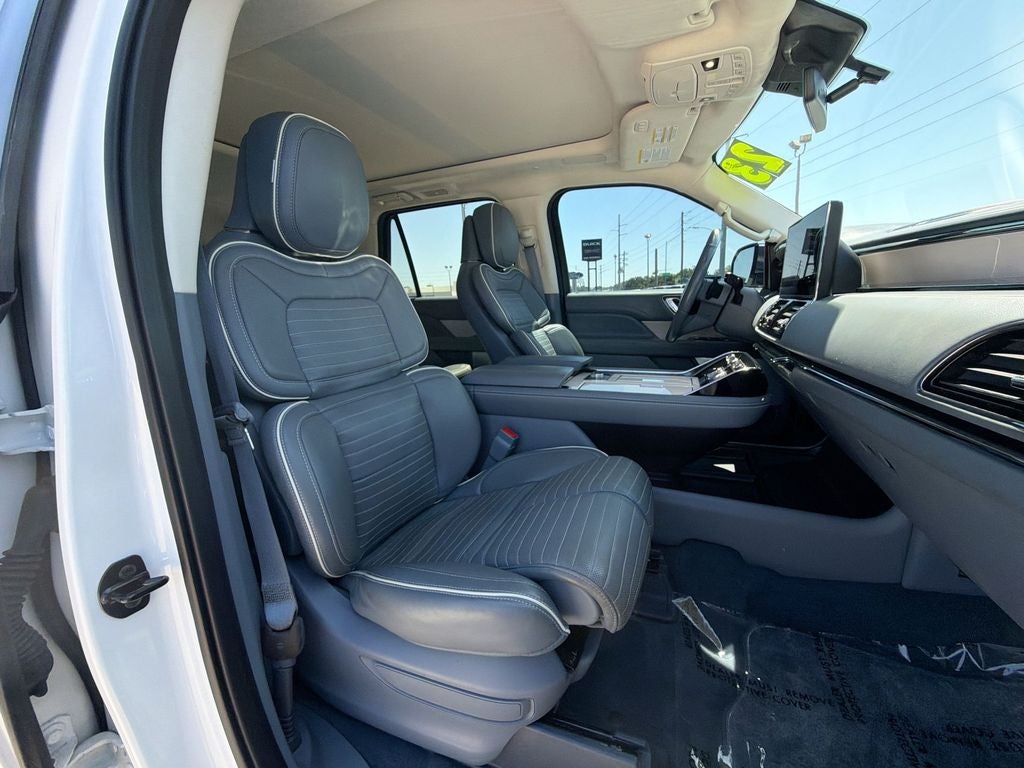 2023 Lincoln Navigator Black Label