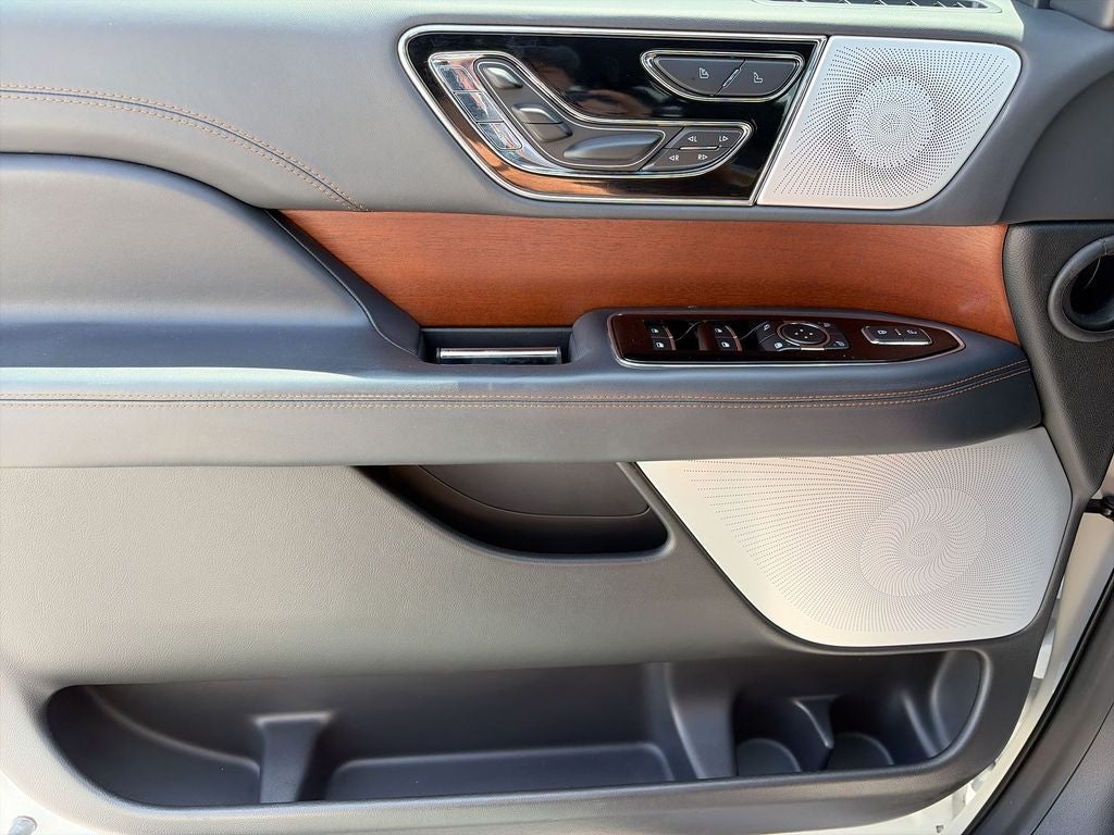 2024 Lincoln Navigator Black Label