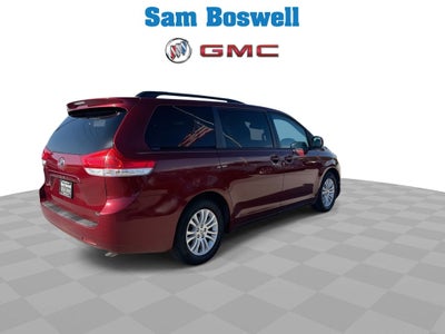 2014 Toyota Sienna XLE 8 Passenger