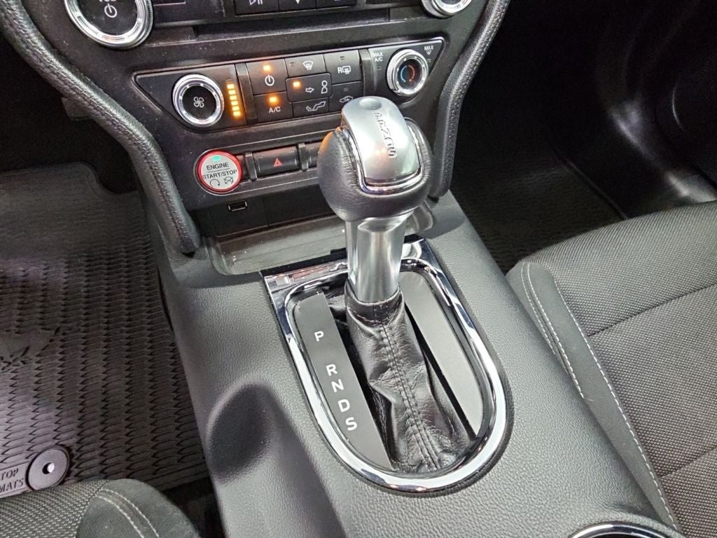 2017 Ford Mustang V6