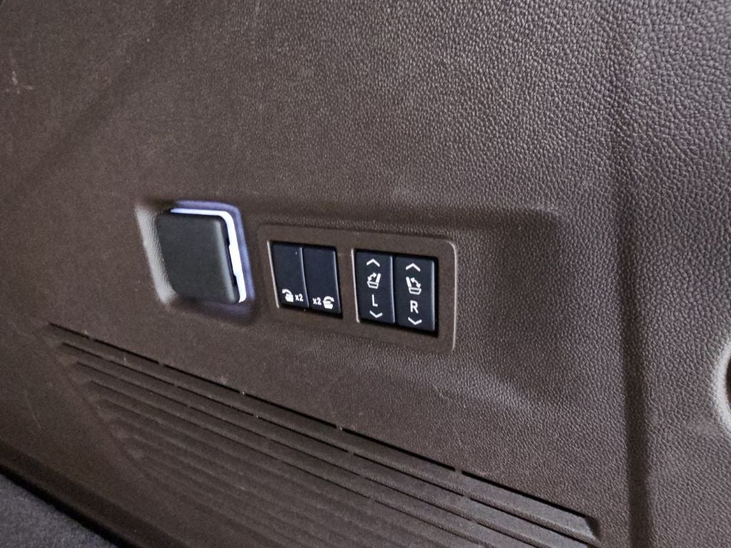 2025 GMC Yukon XL Elevation