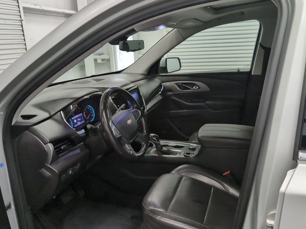 2021 Chevrolet Traverse LT Leather