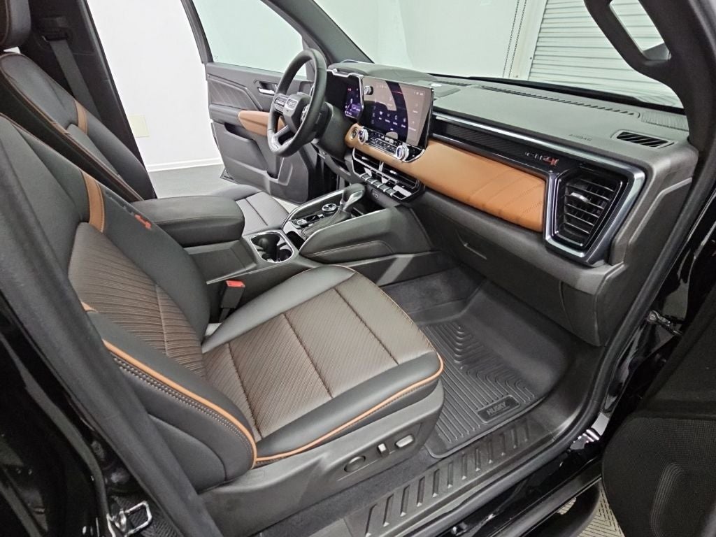 2025 GMC Canyon AT4