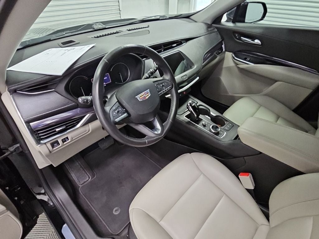 2023 Cadillac XT4 Luxury