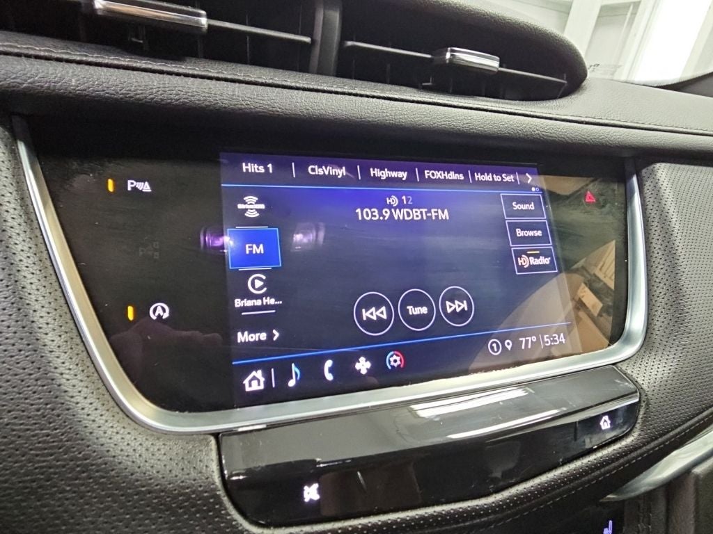 2024 Cadillac XT5 Luxury