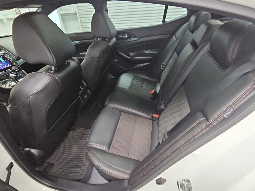 2023 Nissan Maxima SR