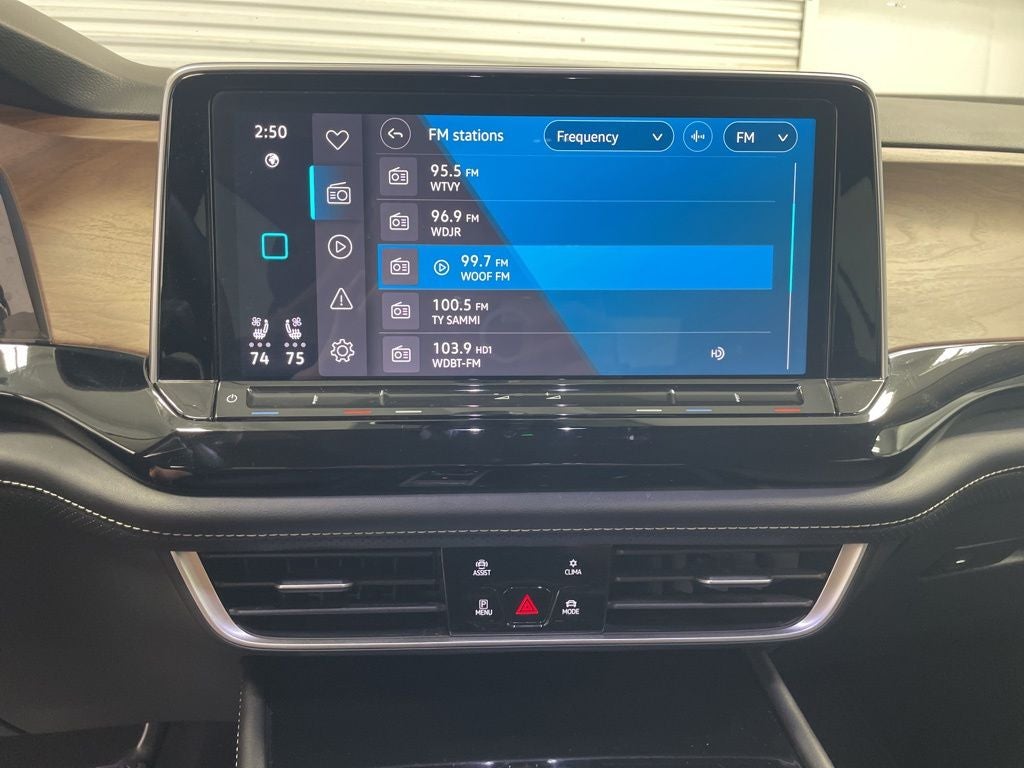 2024 Volkswagen Atlas 2.0T SE w/Technology