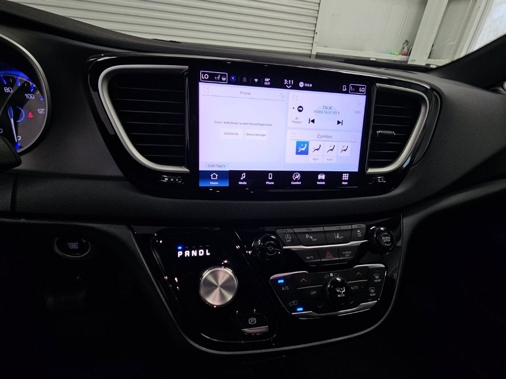 2025 Chrysler Pacifica Select