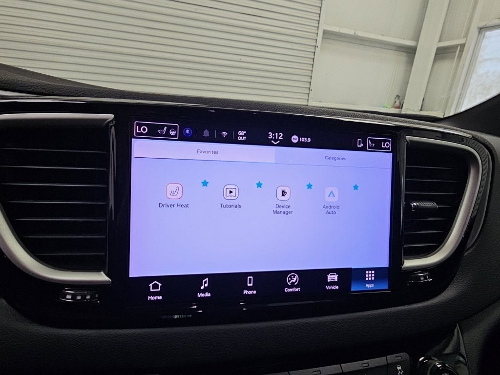 2025 Chrysler Pacifica Select