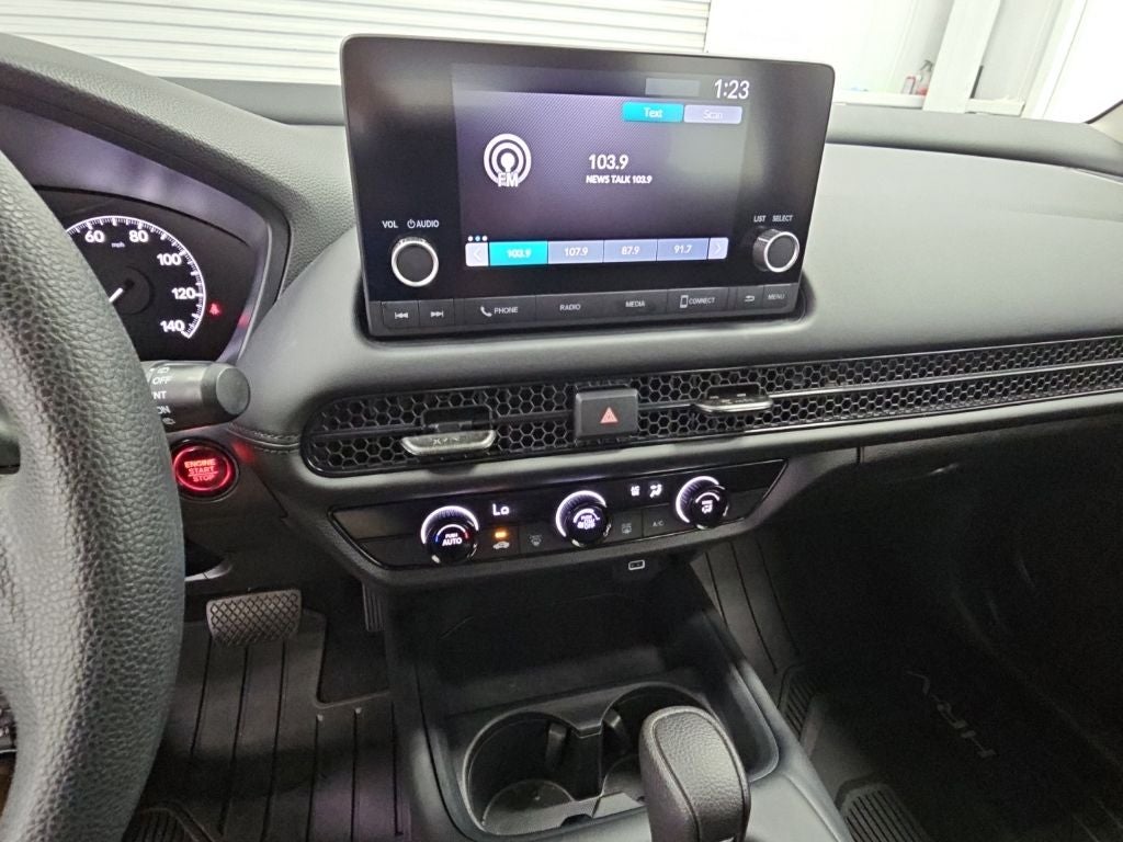 2025 Honda HR-V LX