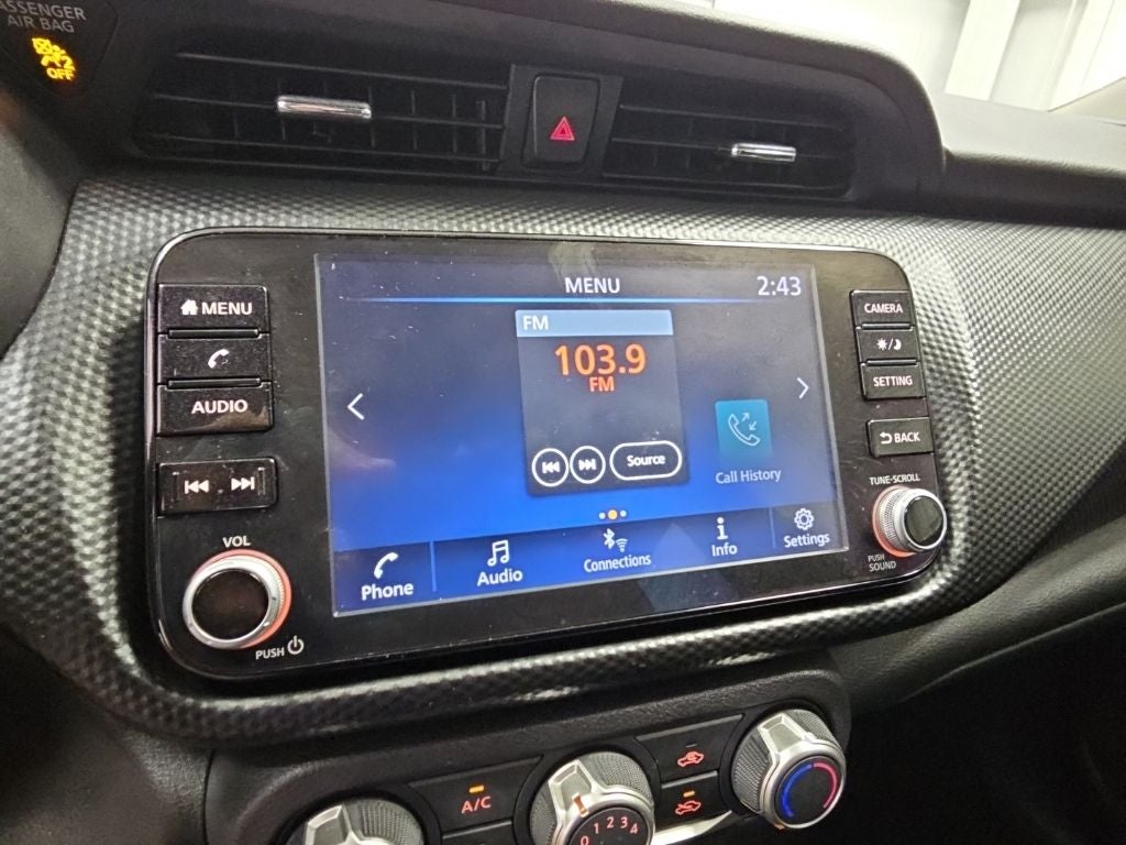 2023 Nissan Kicks SV