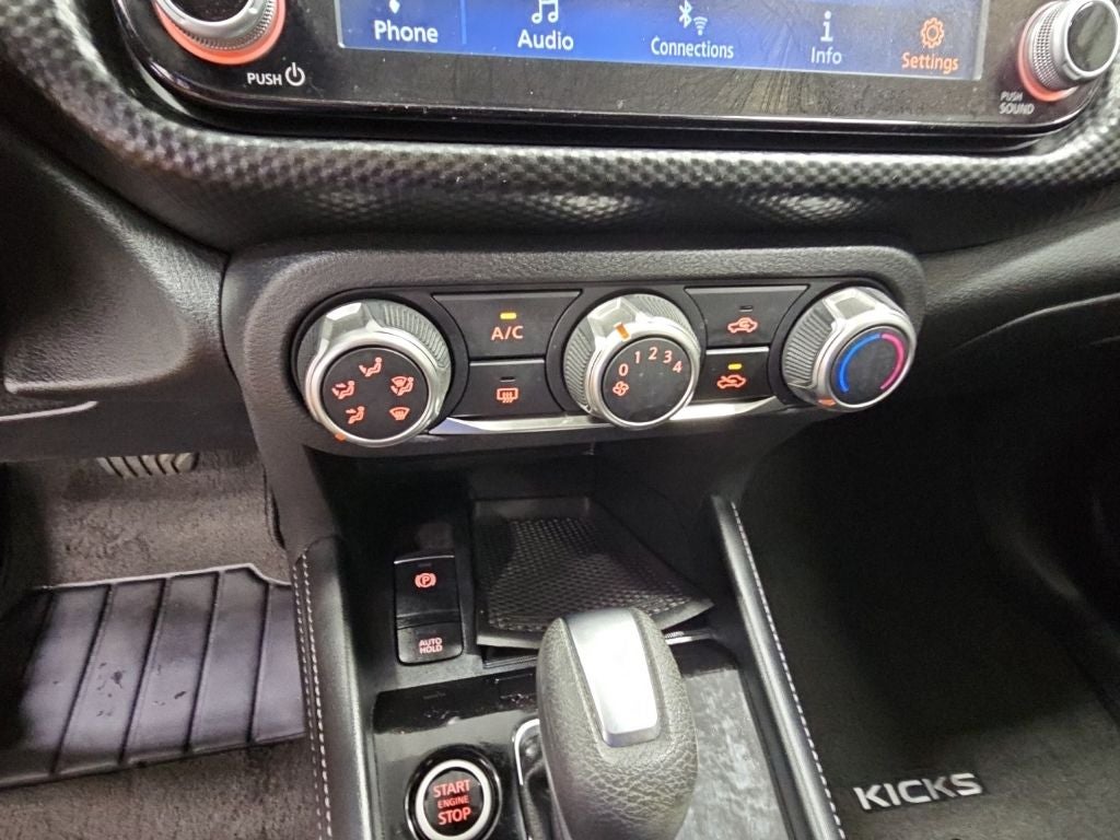 2023 Nissan Kicks SV