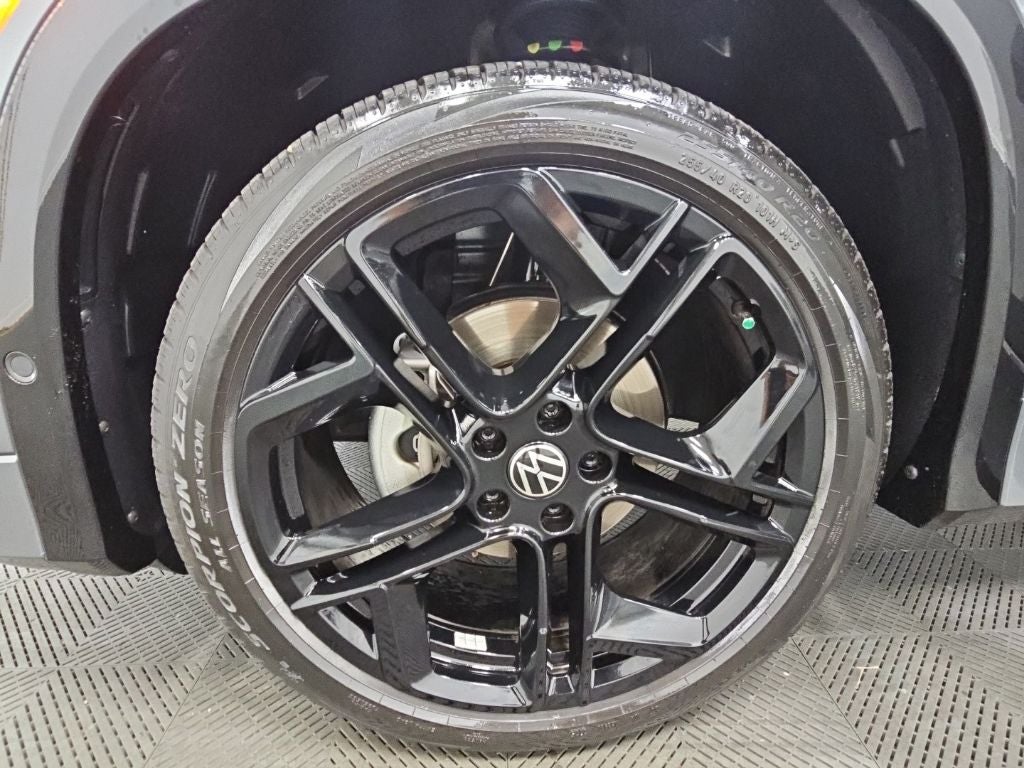 2025 Volkswagen Tiguan 2.0T SE R-Line Black