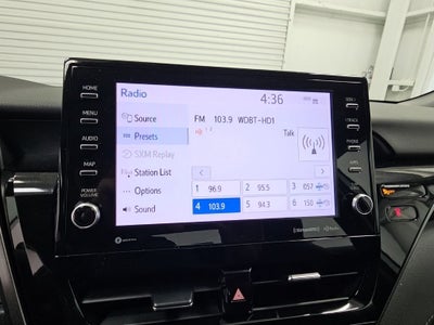 2022 Toyota Camry Hybrid XLE