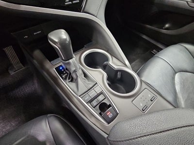 2022 Toyota Camry Hybrid XLE