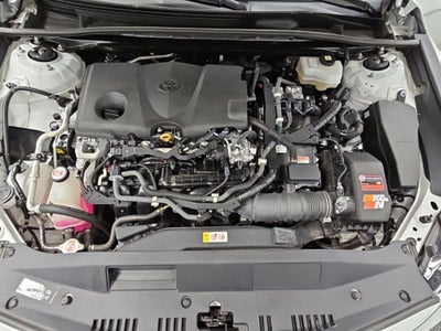 2022 Toyota Camry Hybrid XLE