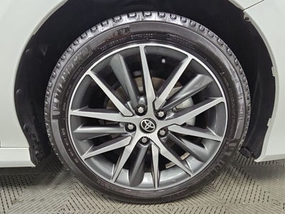 2022 Toyota Camry Hybrid XLE