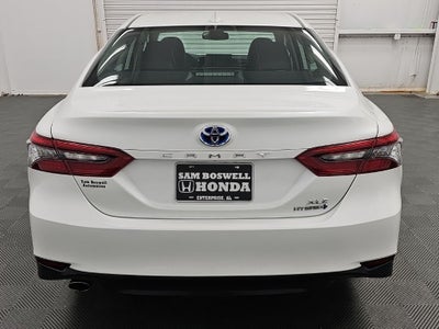 2022 Toyota Camry Hybrid XLE