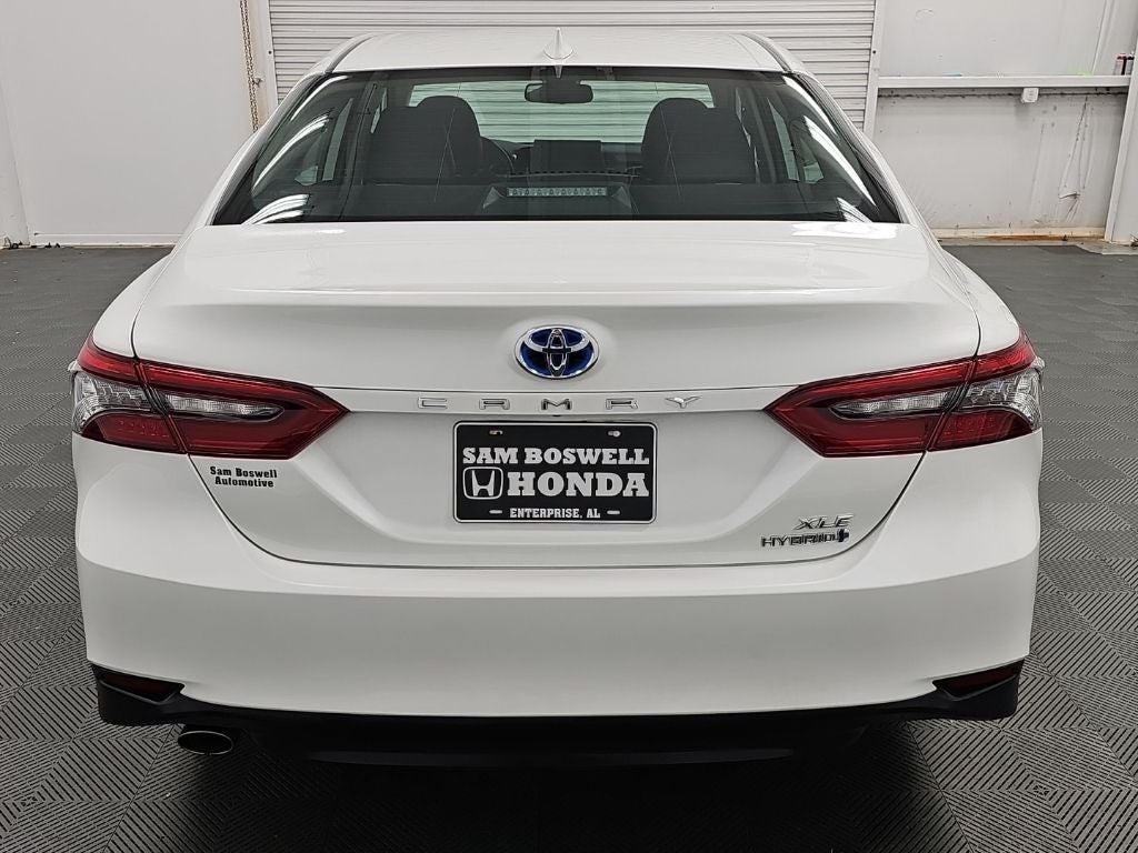 2022 Toyota Camry Hybrid XLE