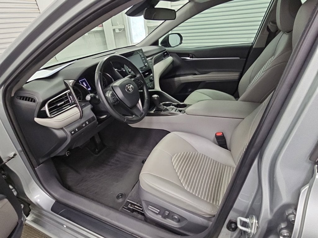2021 Toyota Camry Hybrid SE