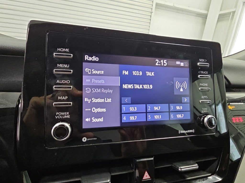 2021 Toyota Camry Hybrid SE