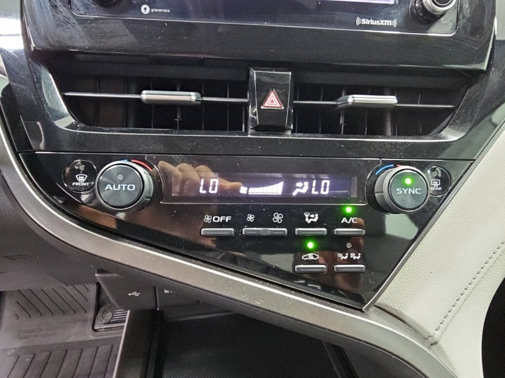 2021 Toyota Camry Hybrid SE