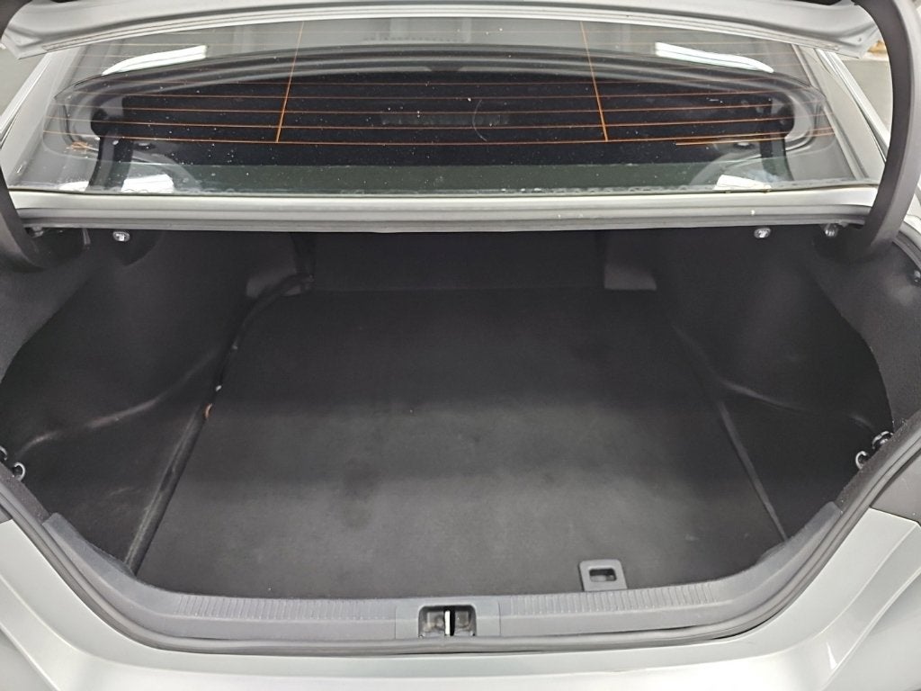 2021 Toyota Camry Hybrid SE