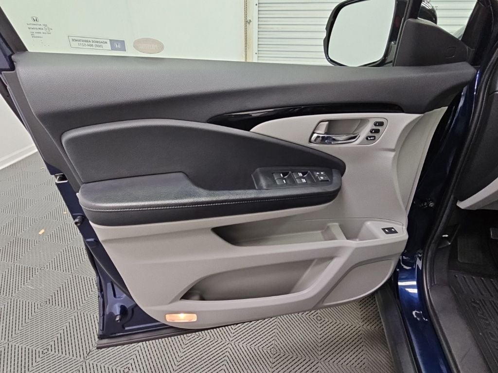 2021 Honda Pilot Touring 7 Passenger