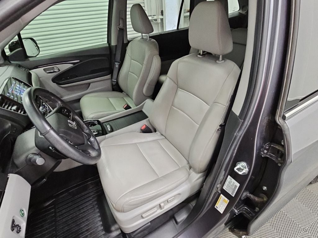 2021 Honda Pilot Touring 8 Passenger