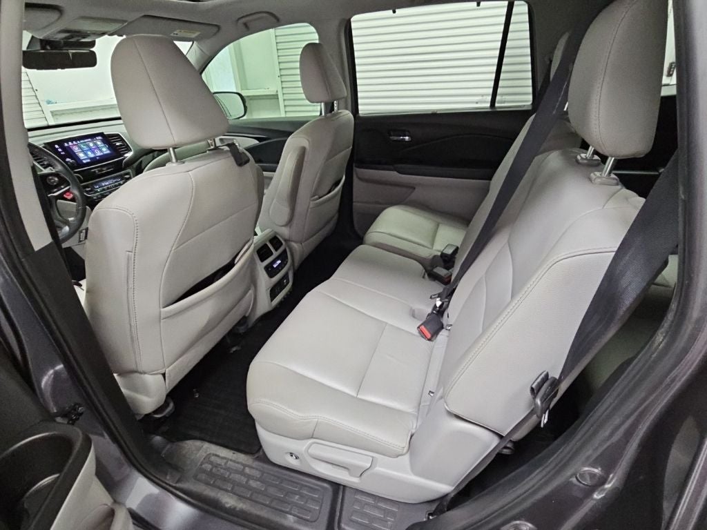 2021 Honda Pilot Touring 8 Passenger