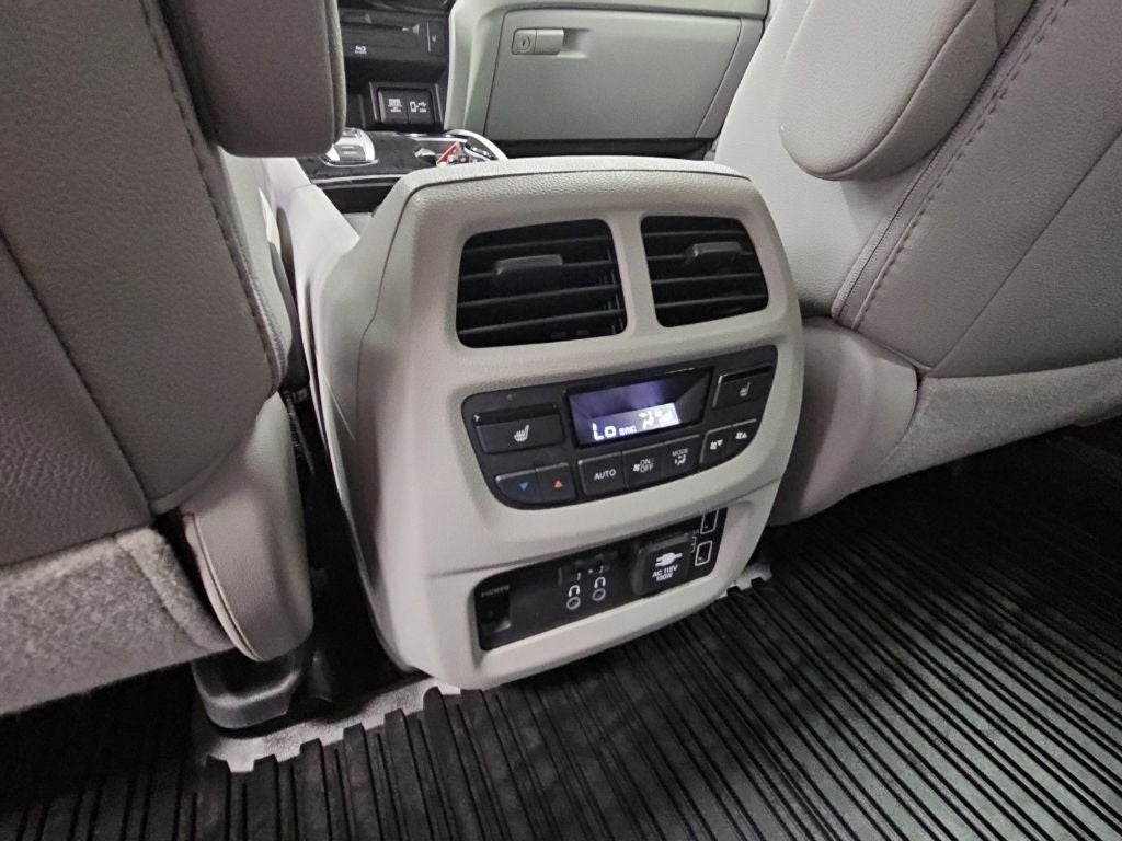 2021 Honda Pilot Touring 8 Passenger