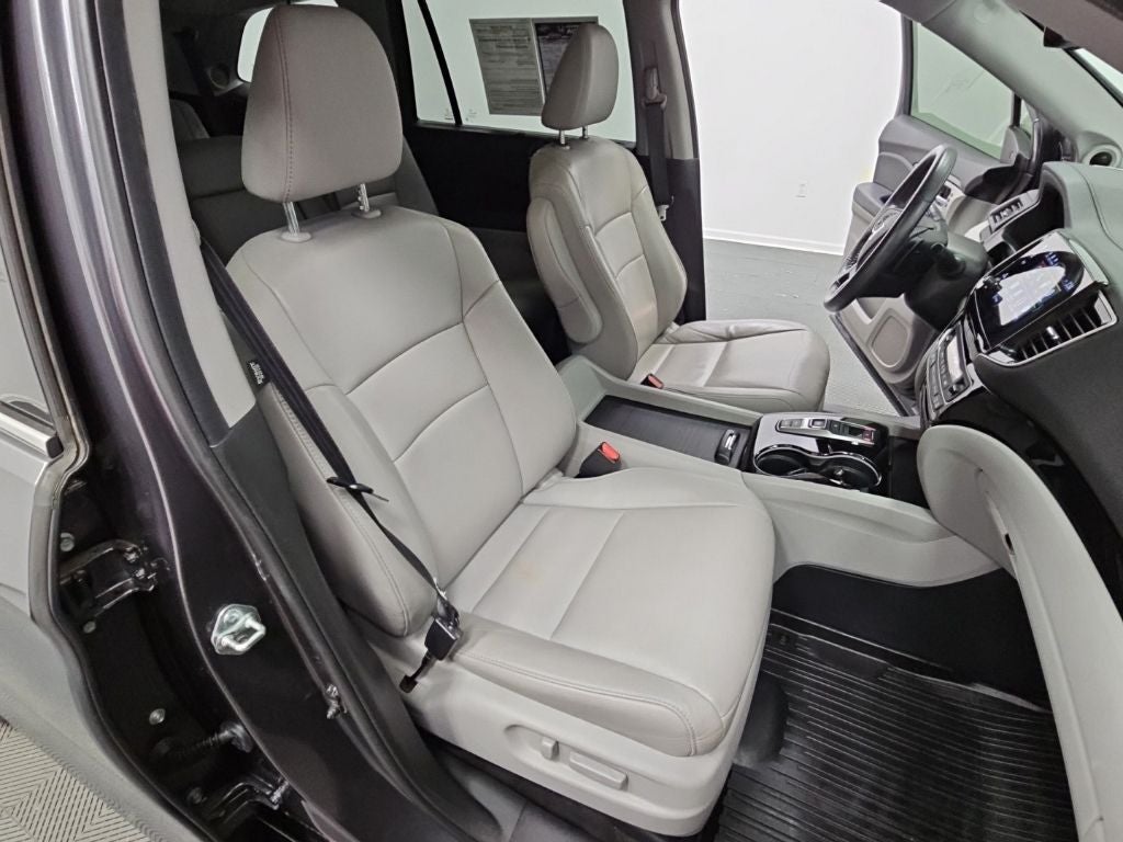 2021 Honda Pilot Touring 8 Passenger