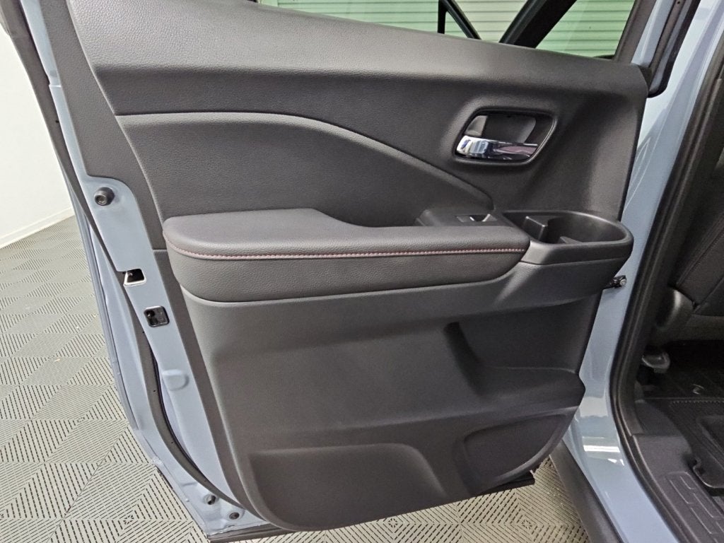 2025 Honda Ridgeline Black Edition