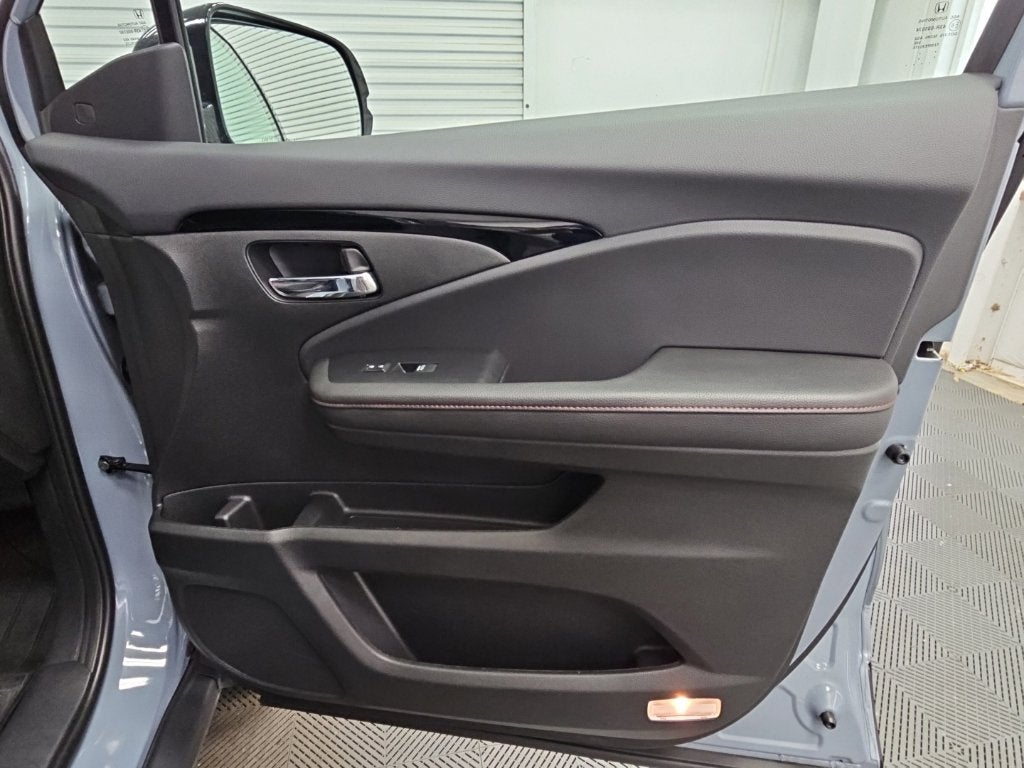 2025 Honda Ridgeline Black Edition